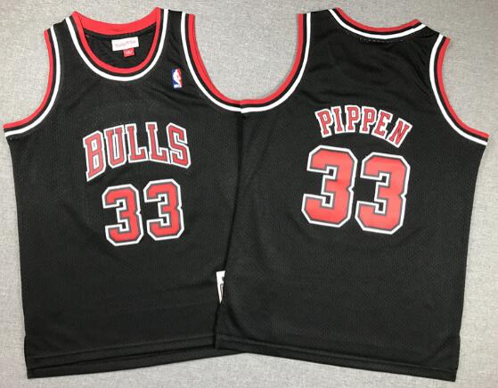 Mitchell & Ness NBA Men's Chicago Bulls Scottie Pippen stitched jersey