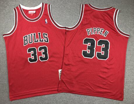 Mitchell & Ness NBA Men's Chicago Bulls Scottie Pippen stitched jersey