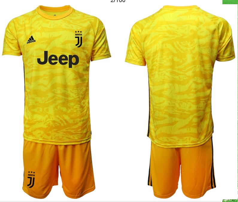Juventus yellow goalkeeper MEN